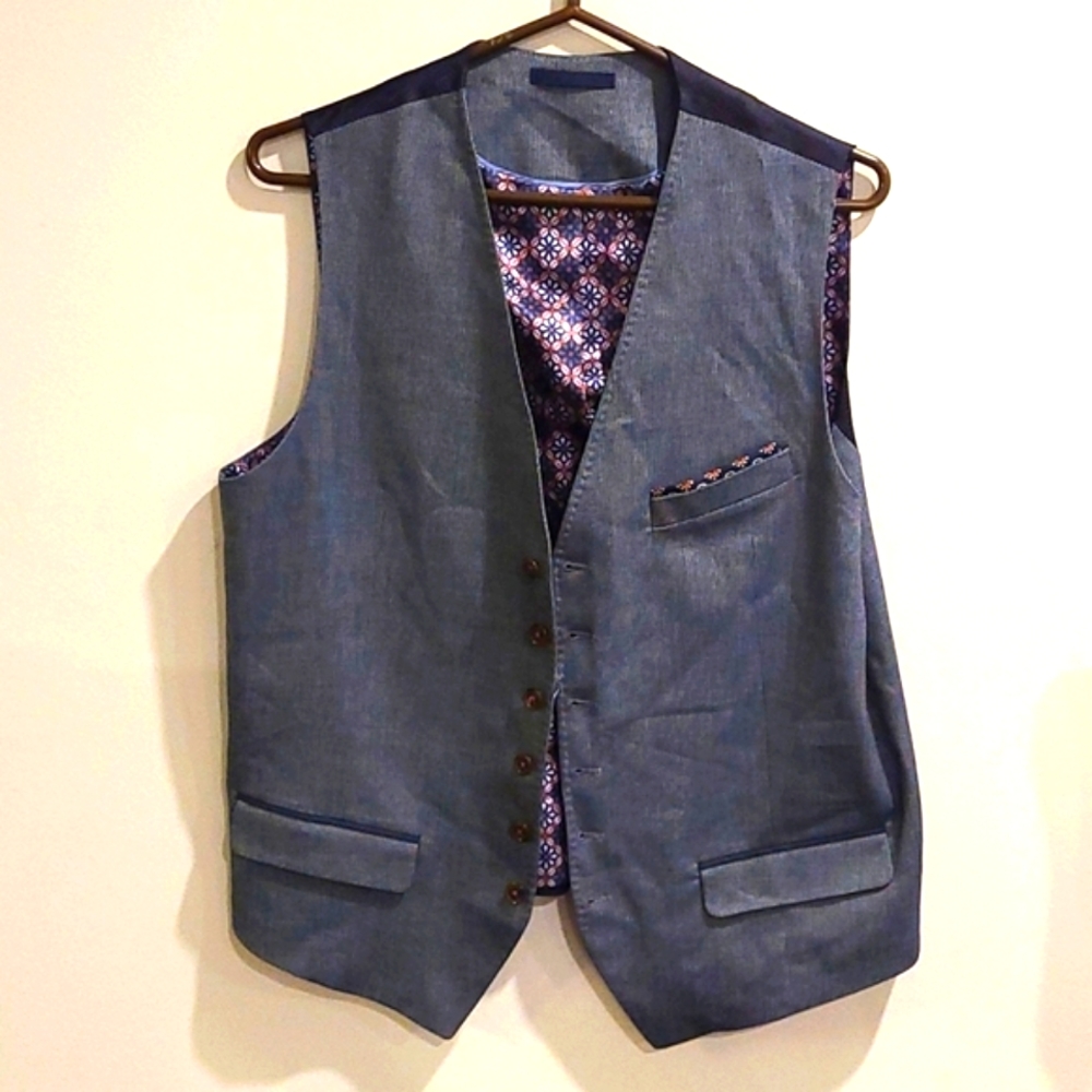 Ted Baker Textured vest with pattern back